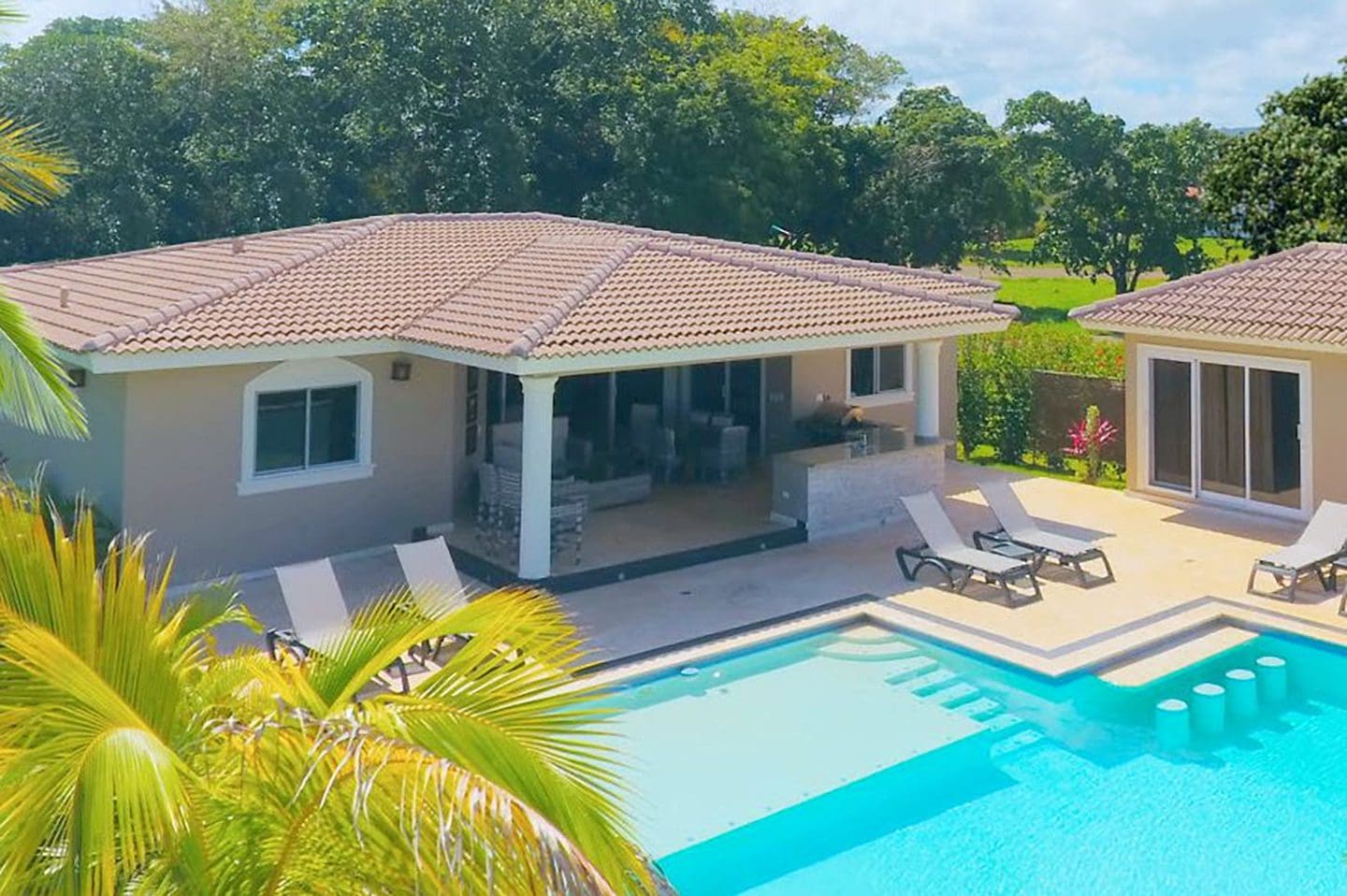 buyDRproperty Beautiful Villa BELLA with pool in Casa Linda Sosua Real Estate